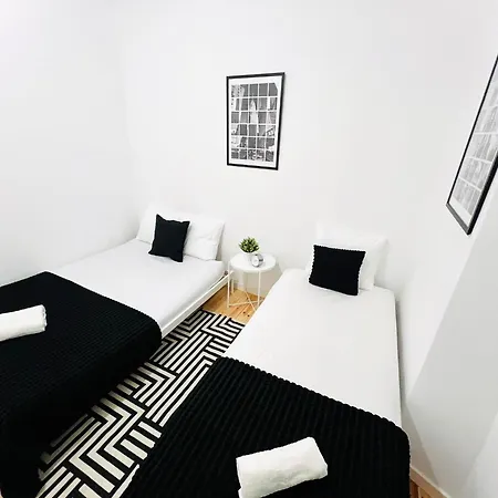아파트 Luxury Spacious Flat In Lisbon, Ideal For Tourists 리스본