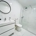 Luxury Spacious Flat In Lisbon, Ideal For Tourists *